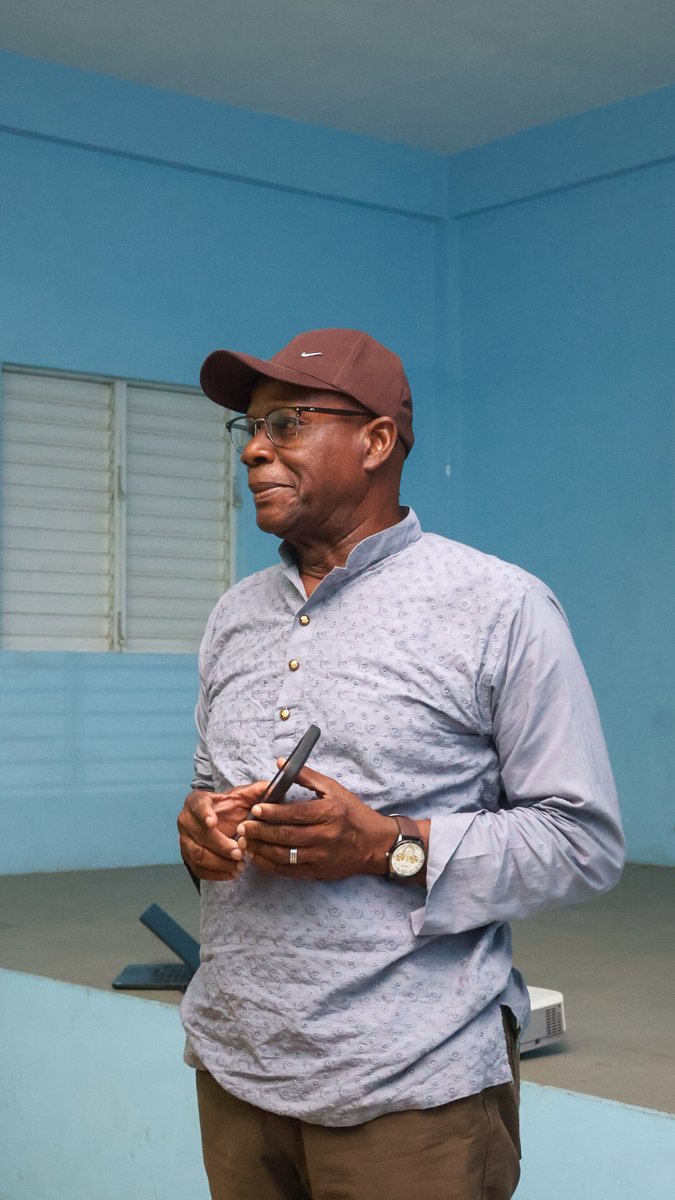 PISLMCSIDS's tweet photo. The PISLM and Rural Development Unit engaged farmers in Chambord to share updates on the CSIDS #SOILCARE Project.  The project is funded by the @theGEF and implemented with support from @FAOCaribbean. https://t.co/a1huCAsupe