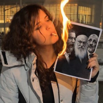 <a href="/N12News/">החדשות - N12</a> <a href="/naimleee/">לי נעים Lee Naim</a> זה מחלחל מהם ואיתם צריך להתחיל. משם יורדים לתוך הצבא דרג אחרי דרג עד אוכל החינם המזוקן האחרון של הרבנות הצבאית. אנחנו במלחמת דת נגד האייתולות שלהם וחיילים סרוגים עם תחתונים דביקים של לא יכולים להתאפק.