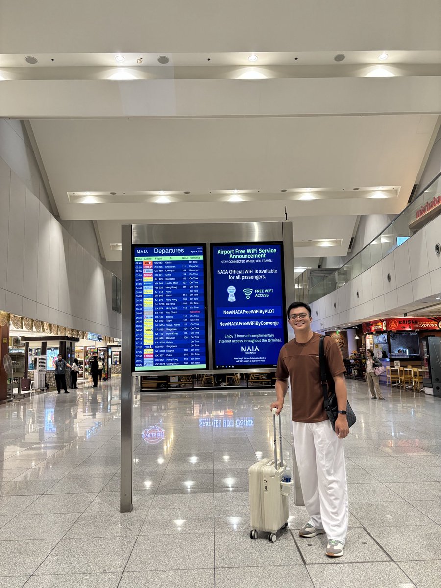 sethegreat's tweet photo. Off to somewhere unfamiliar 🛫 https://t.co/lrAQO4a21i