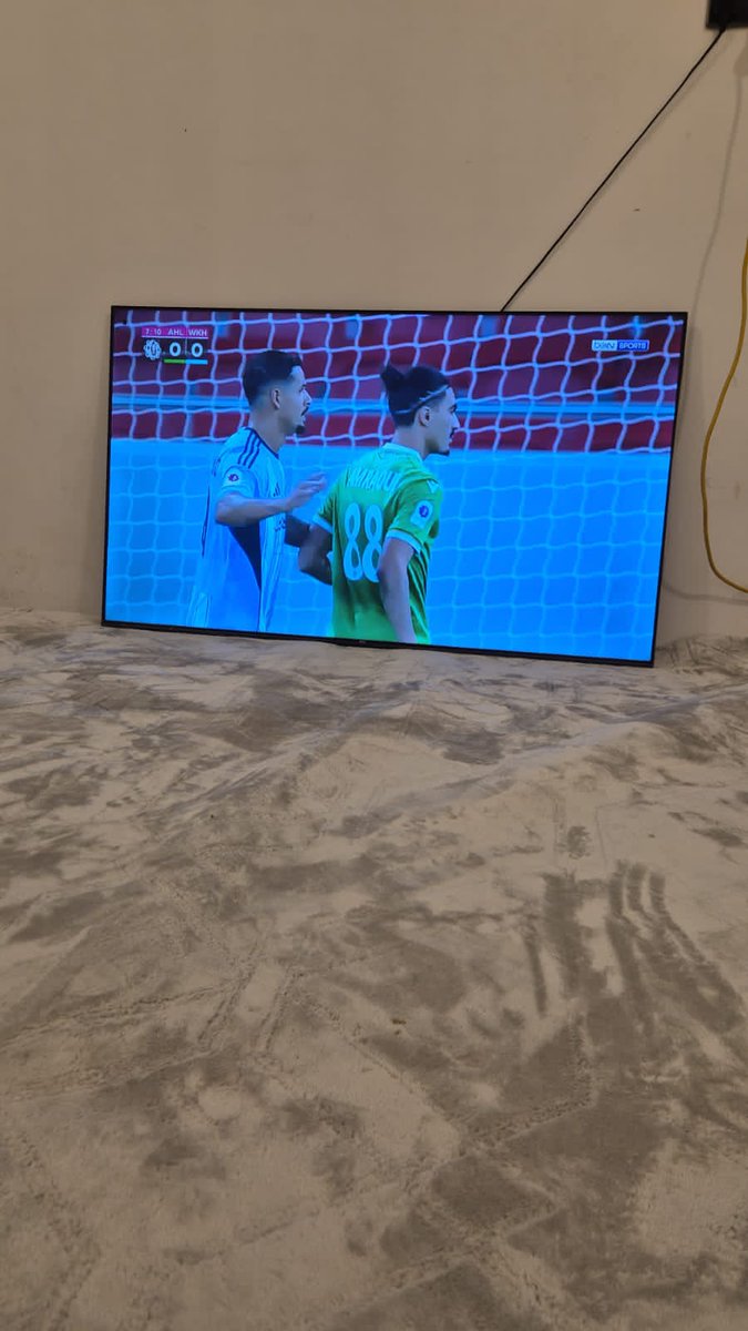 تحت الارض tweet media