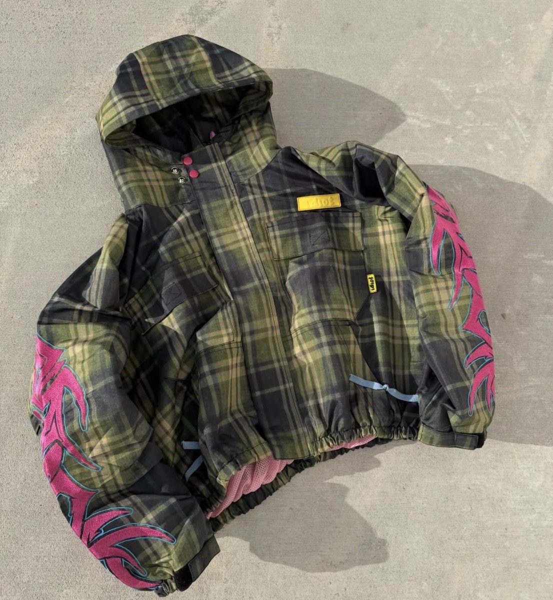 pinkskysyre tweet media