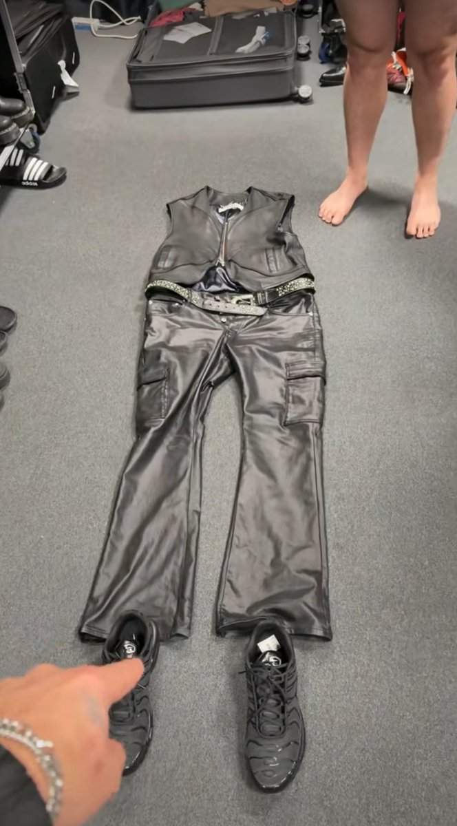 ★ rory ★ tweet media