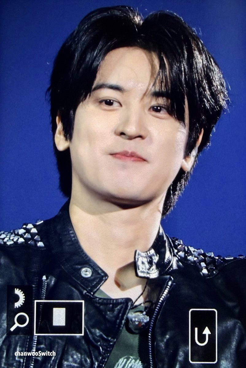 ًً (@chanwoozip2) on Twitter photo 