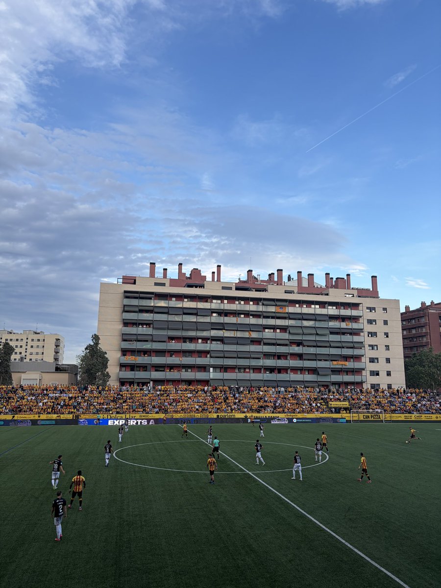 Jaume_Archiles's tweet photo. ⚽️ UE Sant Andreu 2-1 Reus FC Reddis

👏 La @uesantandreu és nou equip de la @Primera_RFEF en un derbi català molt disputat. Enhorabona per l’ascens ‼️

🥳 Festa grossa al Narcís Sala un cop s’ha xiulat el final i, aquesta nit, seguirà a plaça d’Orfila https://t.co/RVUqedhadG