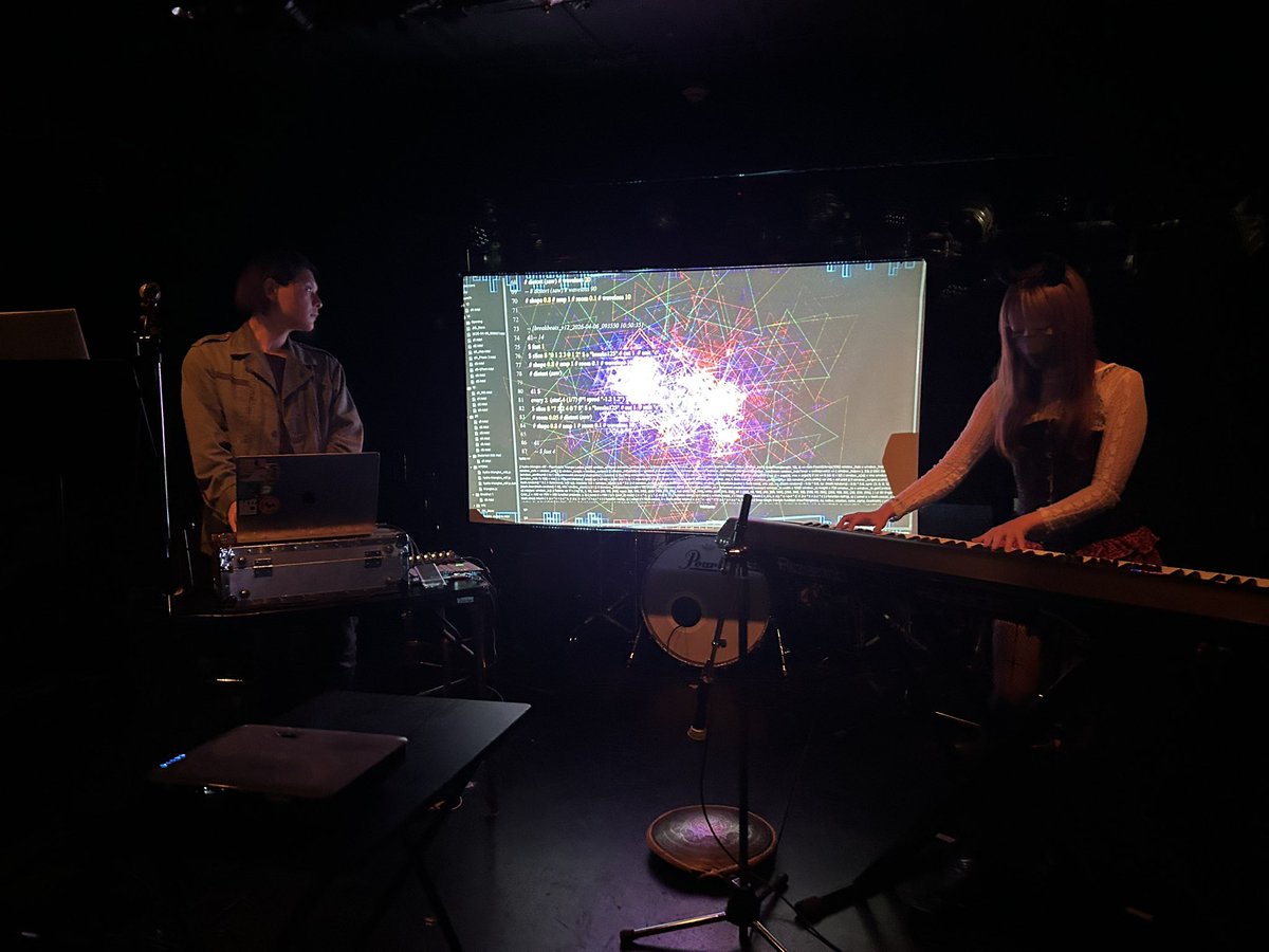 コマツ（我々／デアデビ） tweet media