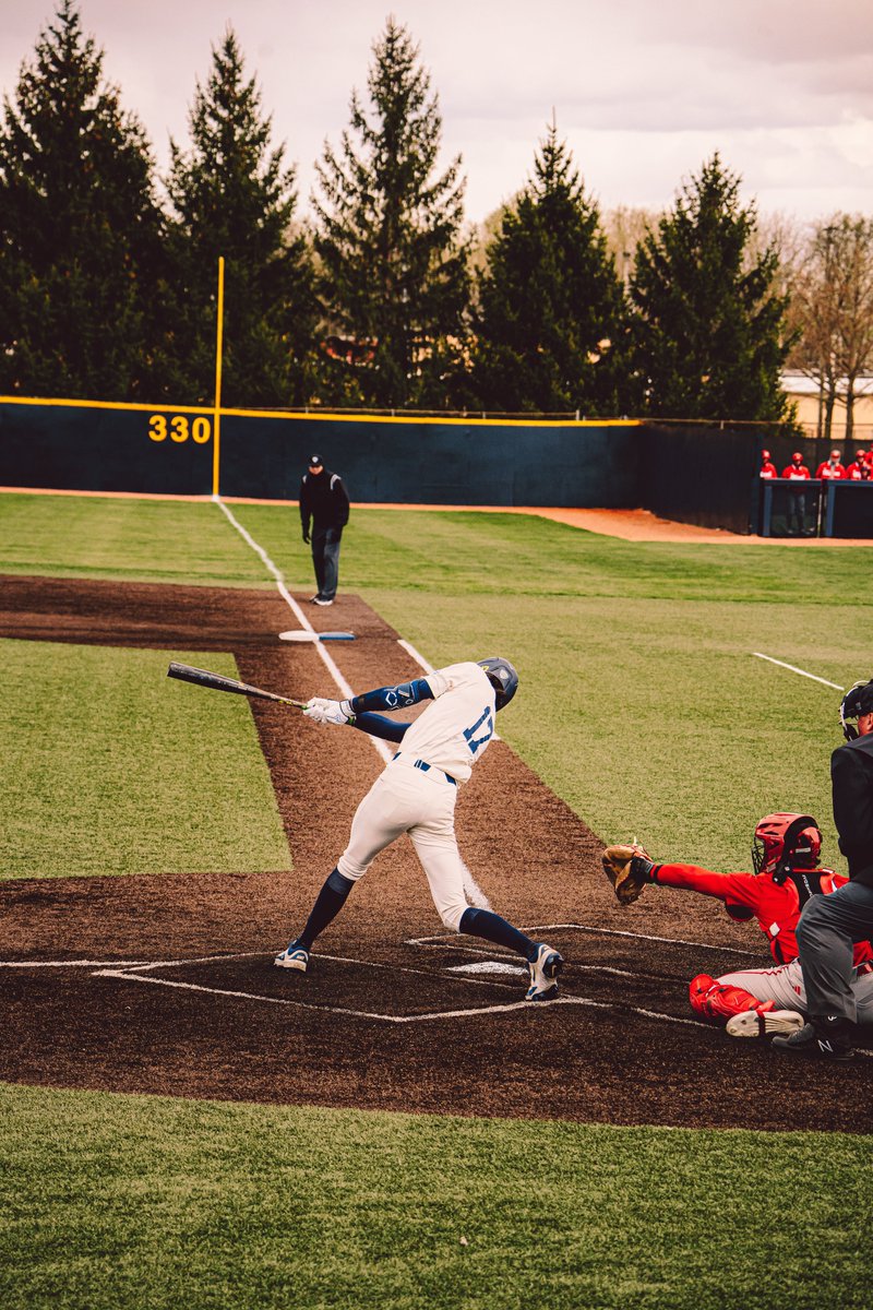 ToledoBaseball's tweet photo. .@LiamArsich goes deep and we've got a 20-piece at Scott Park! 🚀

TOL 20, MIA 4 https://t.co/0XSyMwG50H