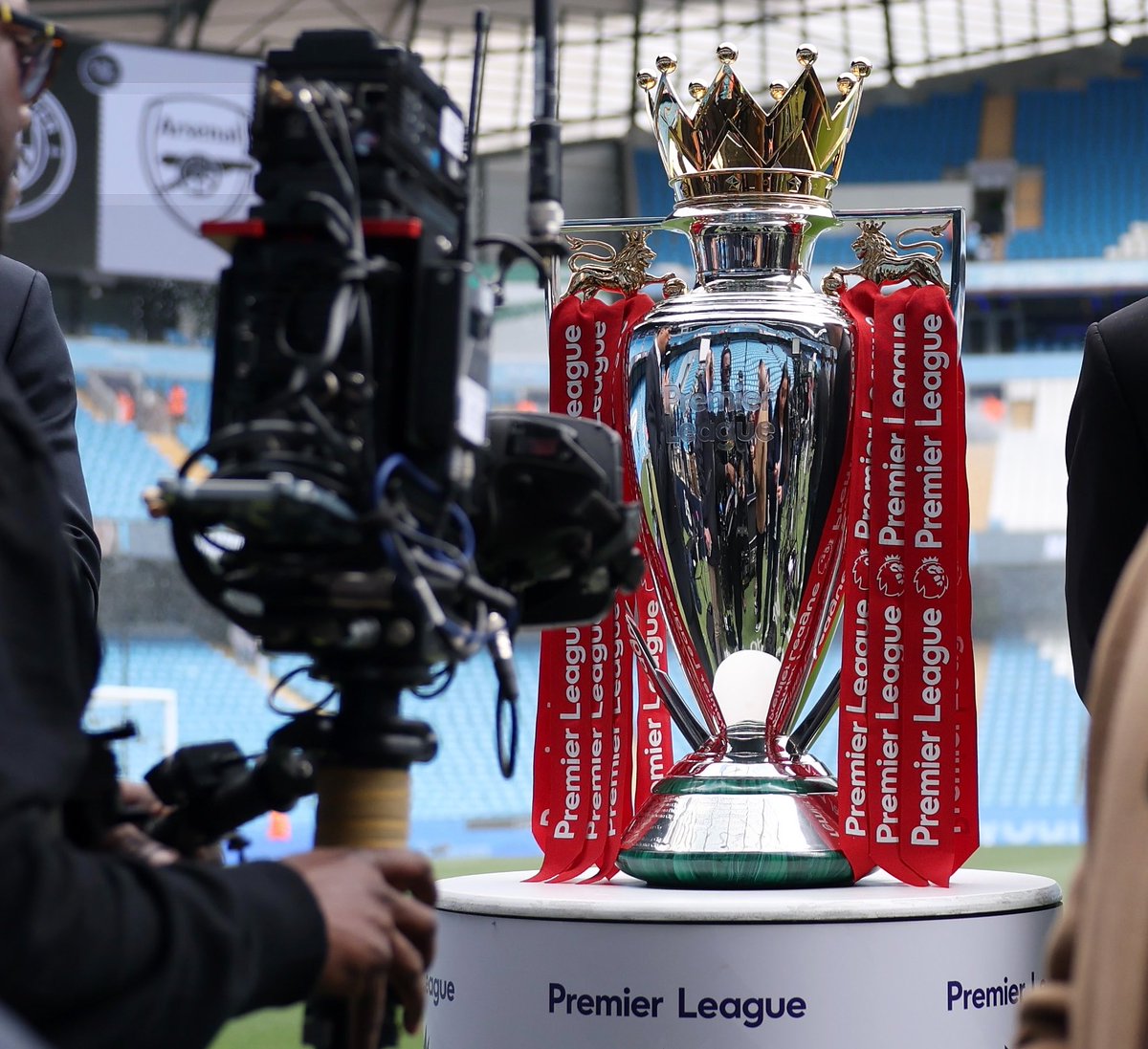 𝙈𝙖𝙡𝙤𝙣𝙚 tweet media