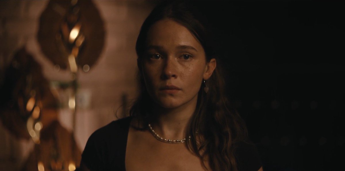 fgd23456's tweet image. The plot of #Beef season 2 is just Cailee Spaeny’s facecard outmogging everything in its path