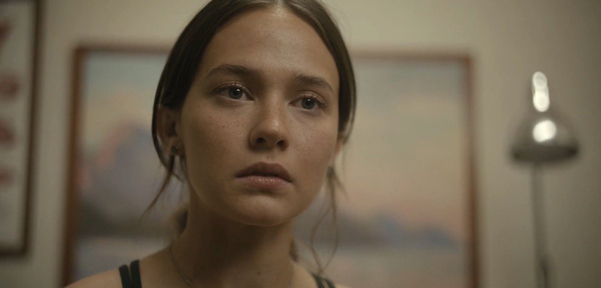 fgd23456's tweet image. The plot of #Beef season 2 is just Cailee Spaeny’s facecard outmogging everything in its path