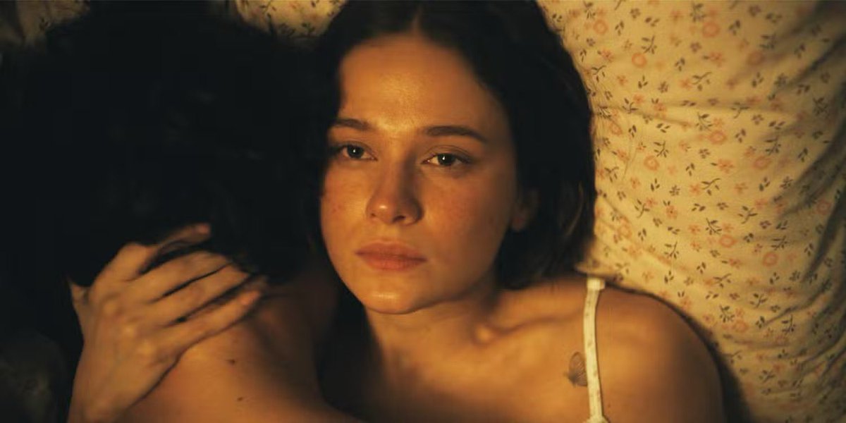 fgd23456's tweet image. The plot of #Beef season 2 is just Cailee Spaeny’s facecard outmogging everything in its path