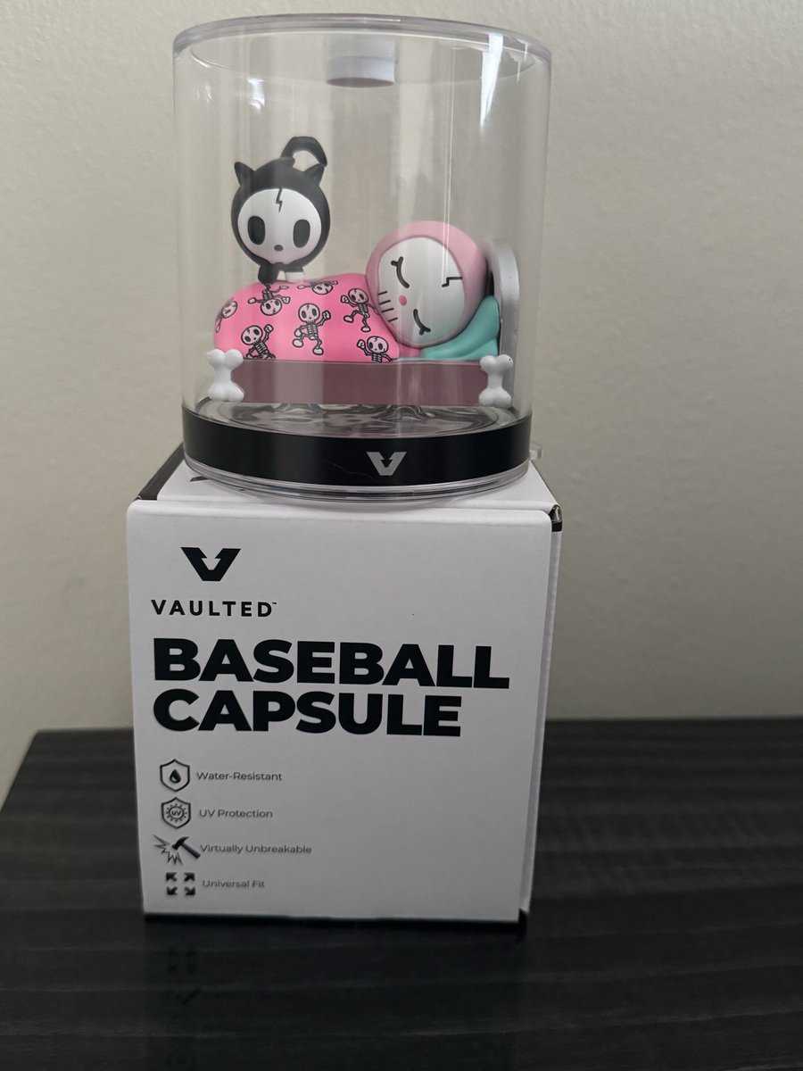 My package went “ missing “ till I got video of the culprit in my building!

My daughter put her favorite piece in it since I don’t collect baseballs. Definitely a quality product <a href="/vaultedcollect/">Vaulted®</a>