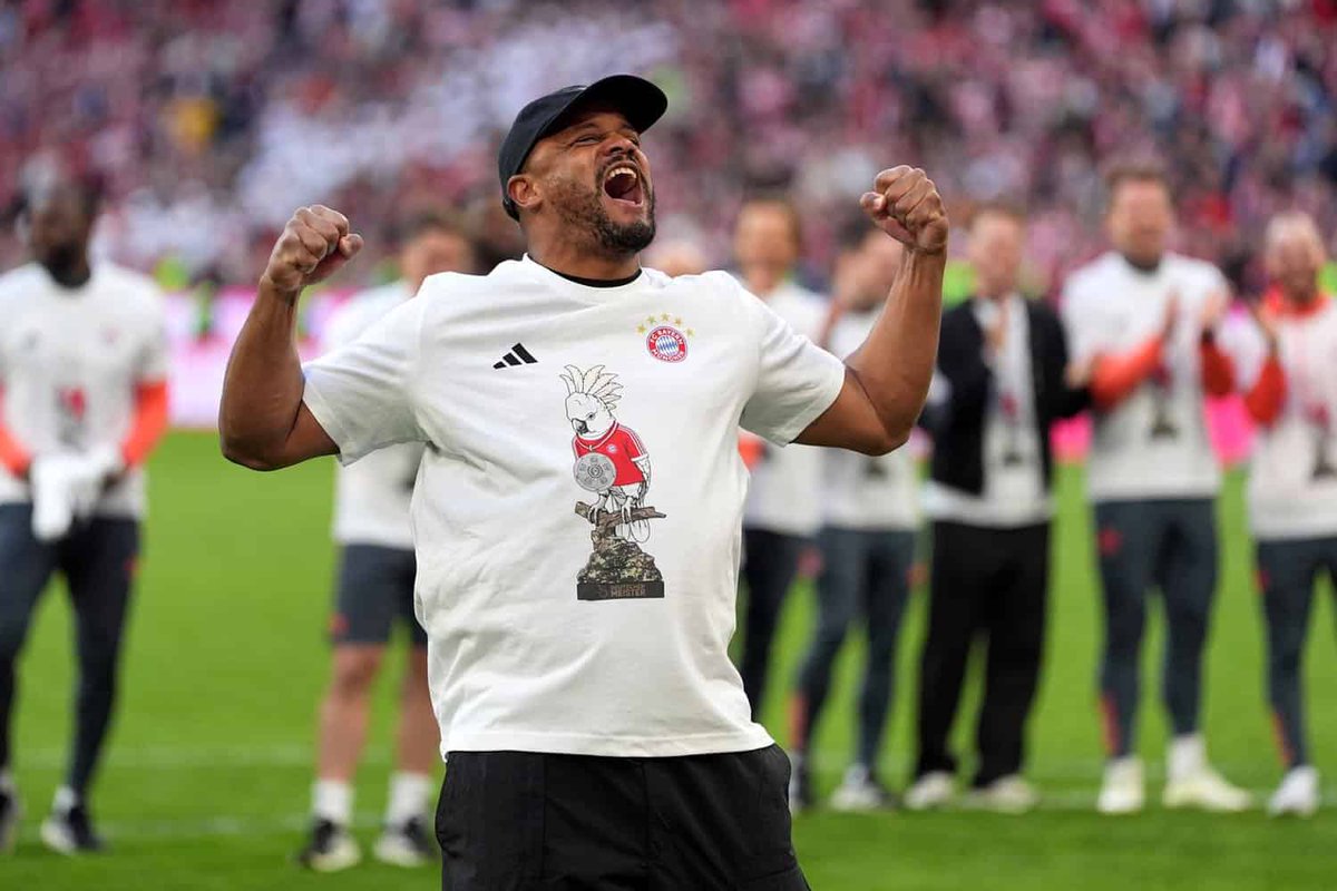 FCBayernRO's tweet photo. Pentru antrenorul Vincent Kompany, este al doilea titlu de campion în al doilea său an la München. Belgianul a fost vizibil marcat după meci. #fcbayern #fcbvfb #miasanmia #bundesliga #kompany

https://t.co/R71uOjaWNX https://t.co/ZX5xP5gVDN