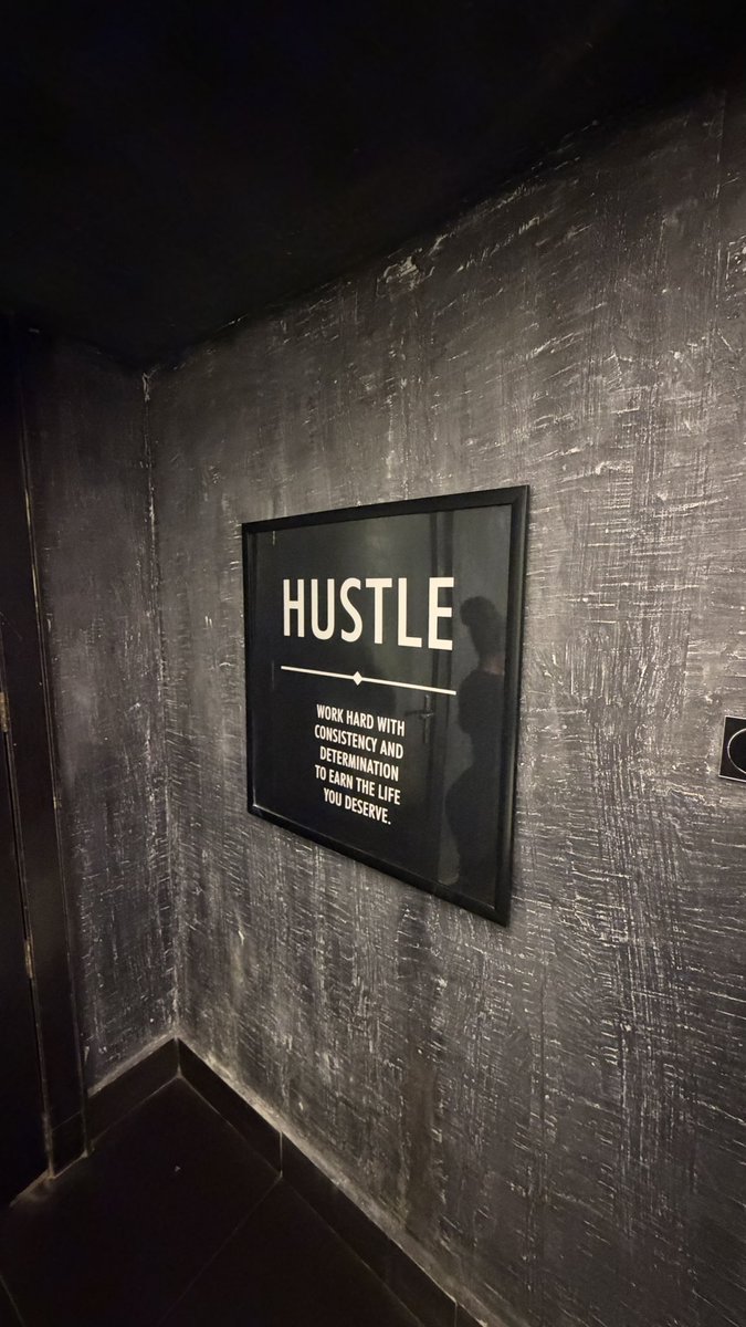 Biggest Jay tweet media