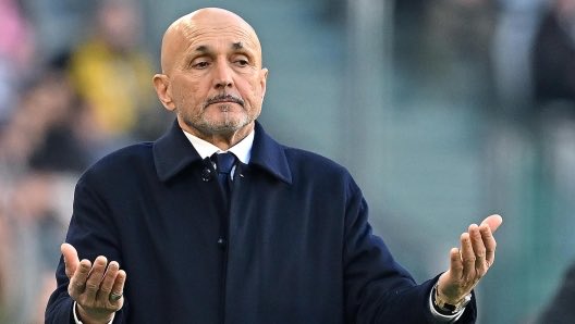 NicoSchira's tweet image. #Spalletti: “Obiettivo Scudetto per la #Juve 26/27? Stiamo calmini tutti.. se si vince una partita si pensa a vincere il campionato il prossimo anno. Stasera è lo snodo fondamentale di questo campionato, non solo per avere i soldi della Champions. Serve una camomilla per tutti…”