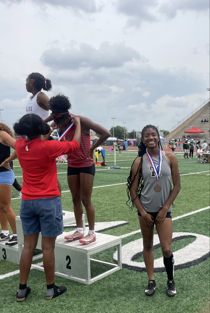 19/20 Area Meet
Autumn Wimberley 4th place 400m
