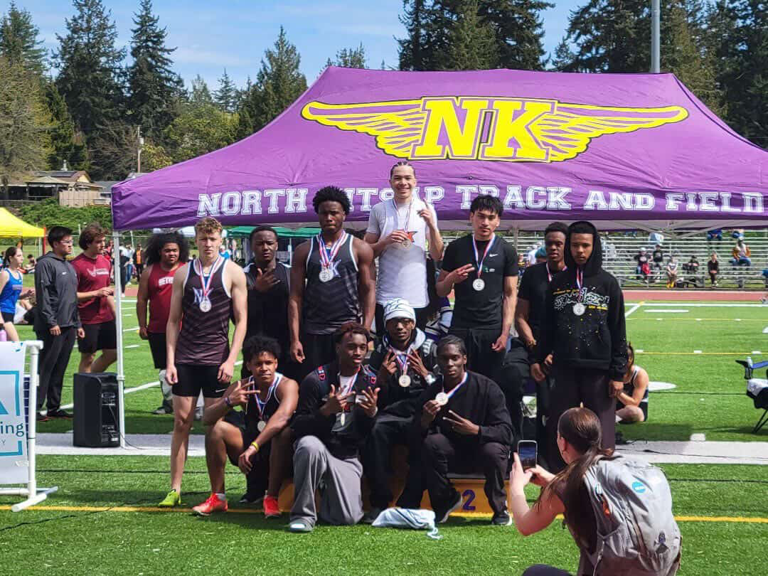 dDylan_jJohnson's tweet image. I’m the second leg. 10.3 spilt. Showed up and showed out on the 4x1 15 in state of Washington.  #tracknfield #wa #highschool #college new meet #record