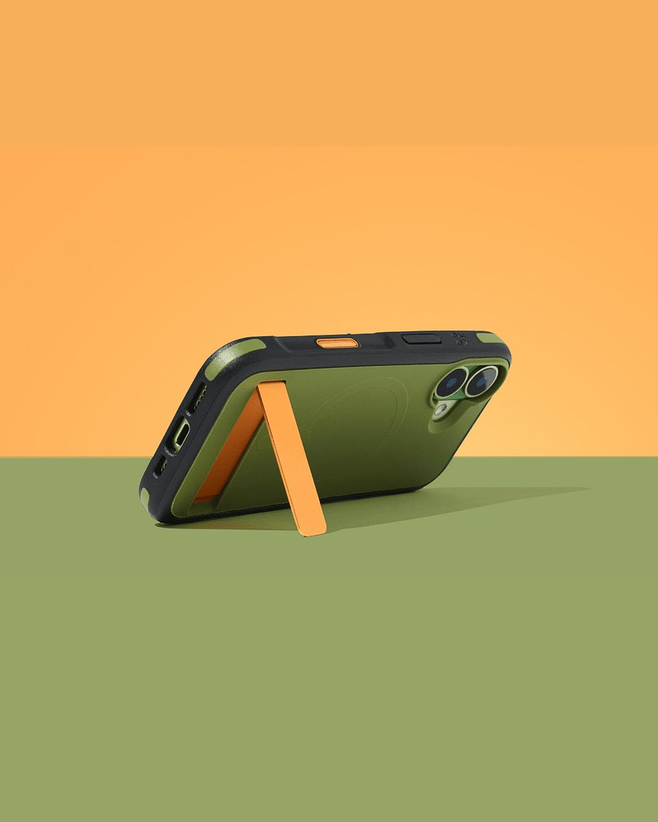 ZAGGStore's tweet photo. Who knew orange and green would go so well together? Us. We did. 🧡💚

#OrangeandGreen #PhoneCases https://t.co/zs52dXk6xs