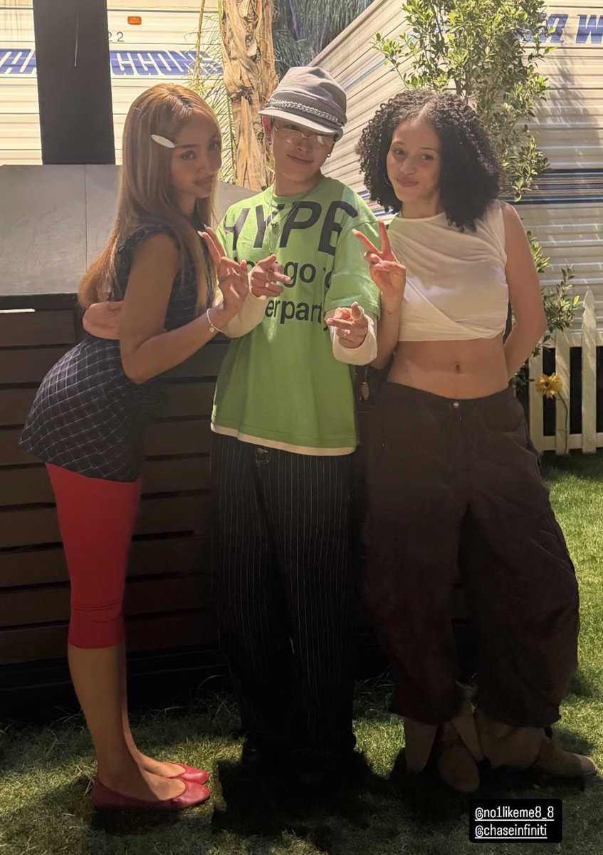 she literally mentions ateez whenever she can and seems so genuine and sweet and now she met hongjoong like yesssss i love this