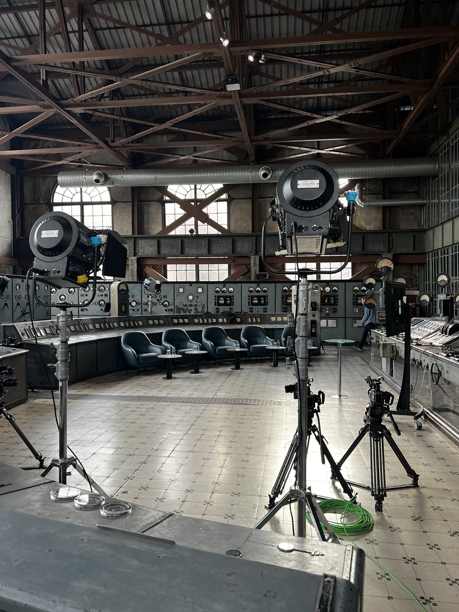 Gurur Gecesi! Bir Fikrin mi Var Büyük Finali, Sayın Sanayi ve Teknoloji Bakanımız Fatih Kacır’ın katılımıyla tamamlandı. 🎖️

Neredeyse 20. yılımıza giriyoruz ve bu yıllar içerisinde 4 ülkede 350 bölüm TV işi tamamladık. İnanın, 17 yaş altı girişimci gençlerimizin yer aldığı bu