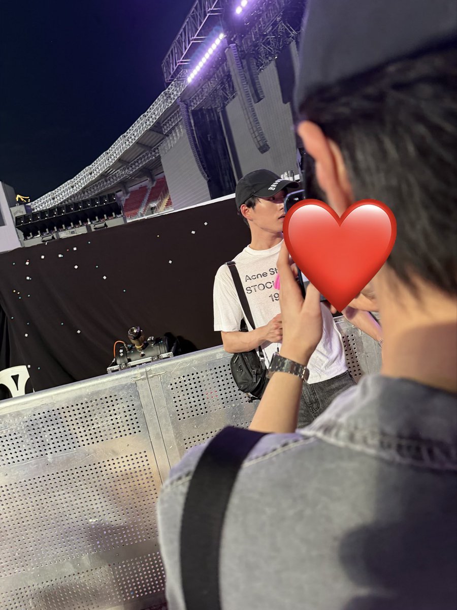 จักกะเอสสึ 👩‍💻 แฟนสาวดีนสุดหล่อ tweet media