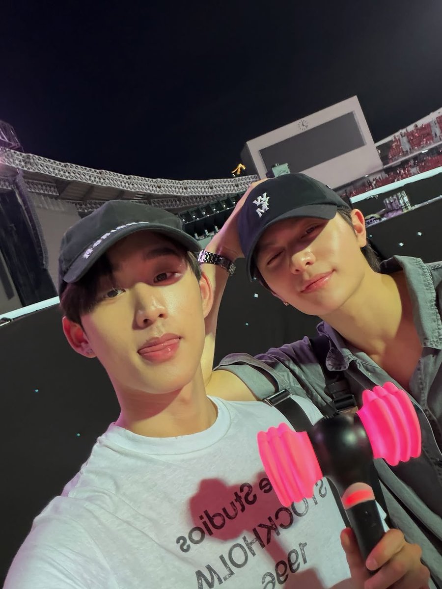 จักกะเอสสึ 👩‍💻 แฟนสาวดีนสุดหล่อ tweet media