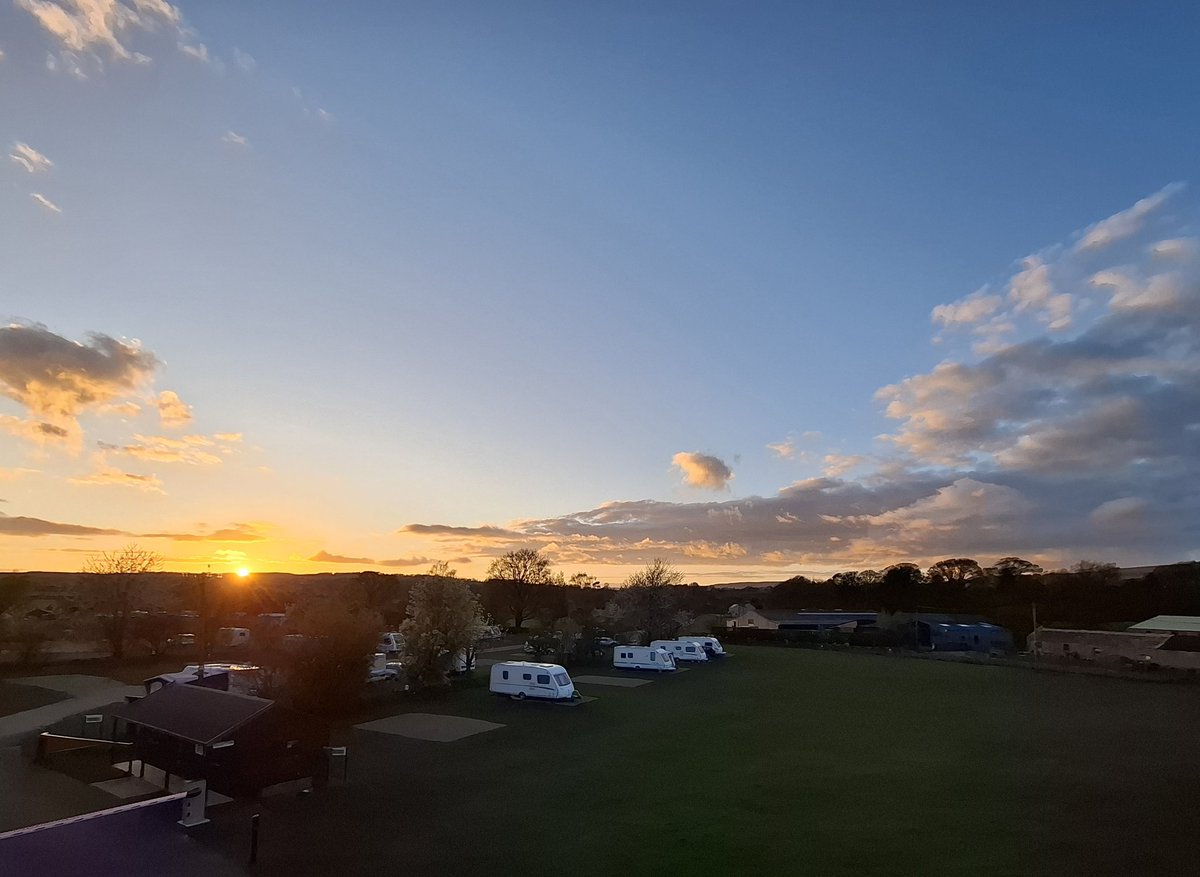 OurDoePark's tweet image. Sun setting on the weekend.
#caravan #motorhome #campervan #Teesdale