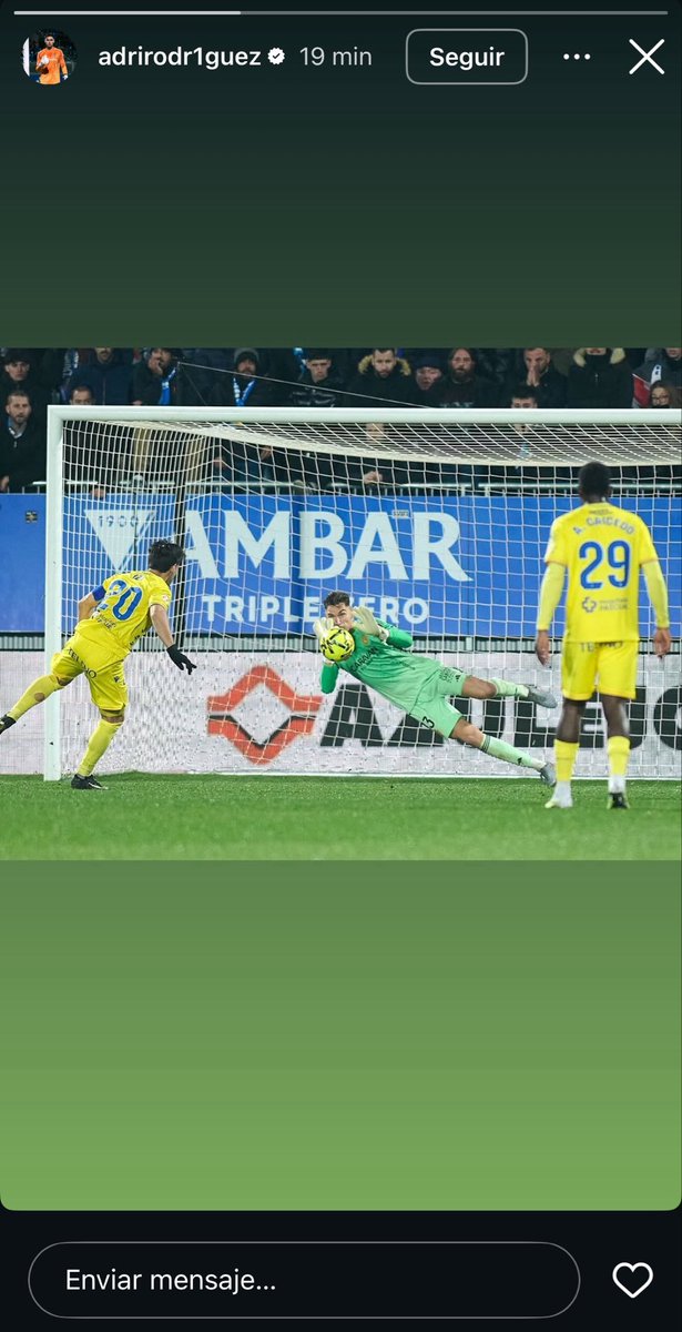 Que además es contra el Cadiz NO 

Denle los guantes a este ENFERMO que lo va a hacer