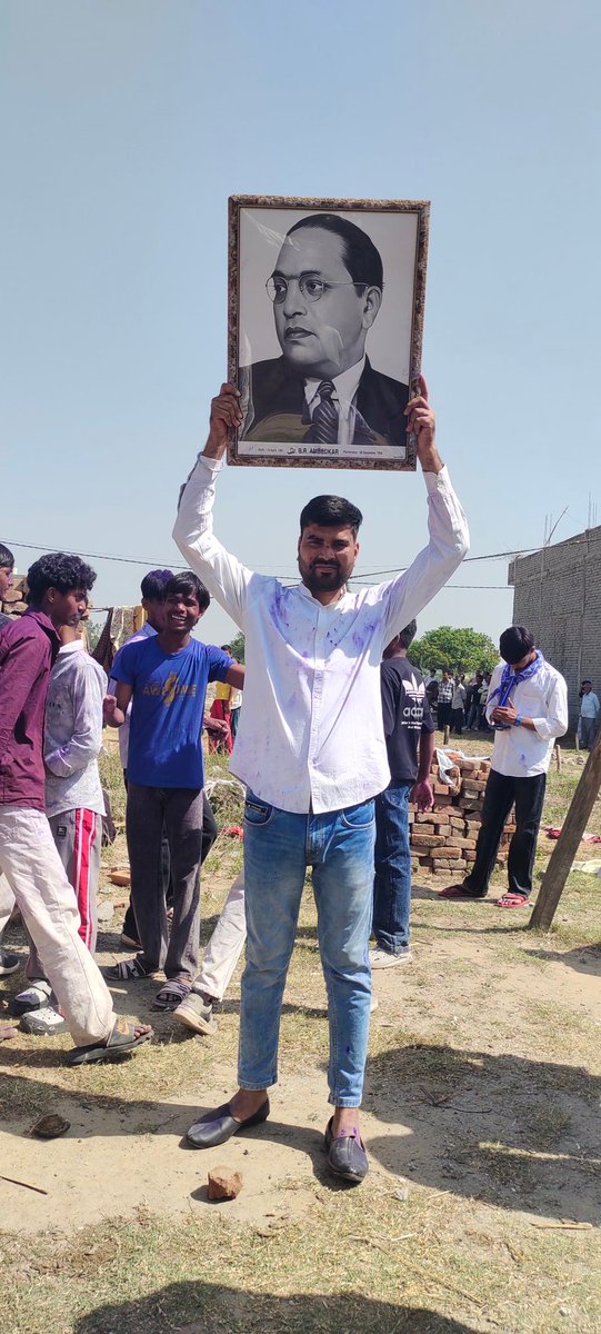 nitinbankar9's tweet image. Jay Bhim 💙💙💙💙 
#Ambedkar #jaybhim #BSP #Mayawati #india