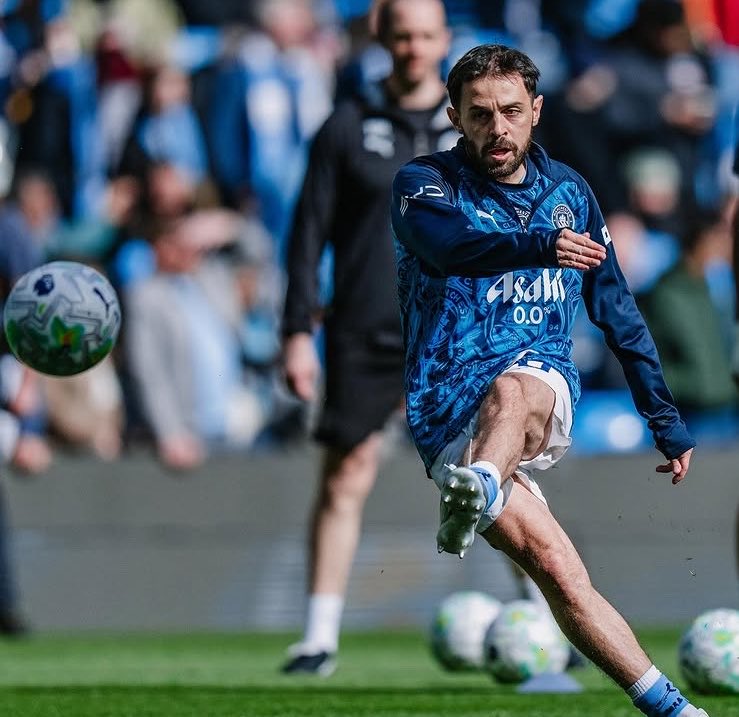 Blue Moon tweet media