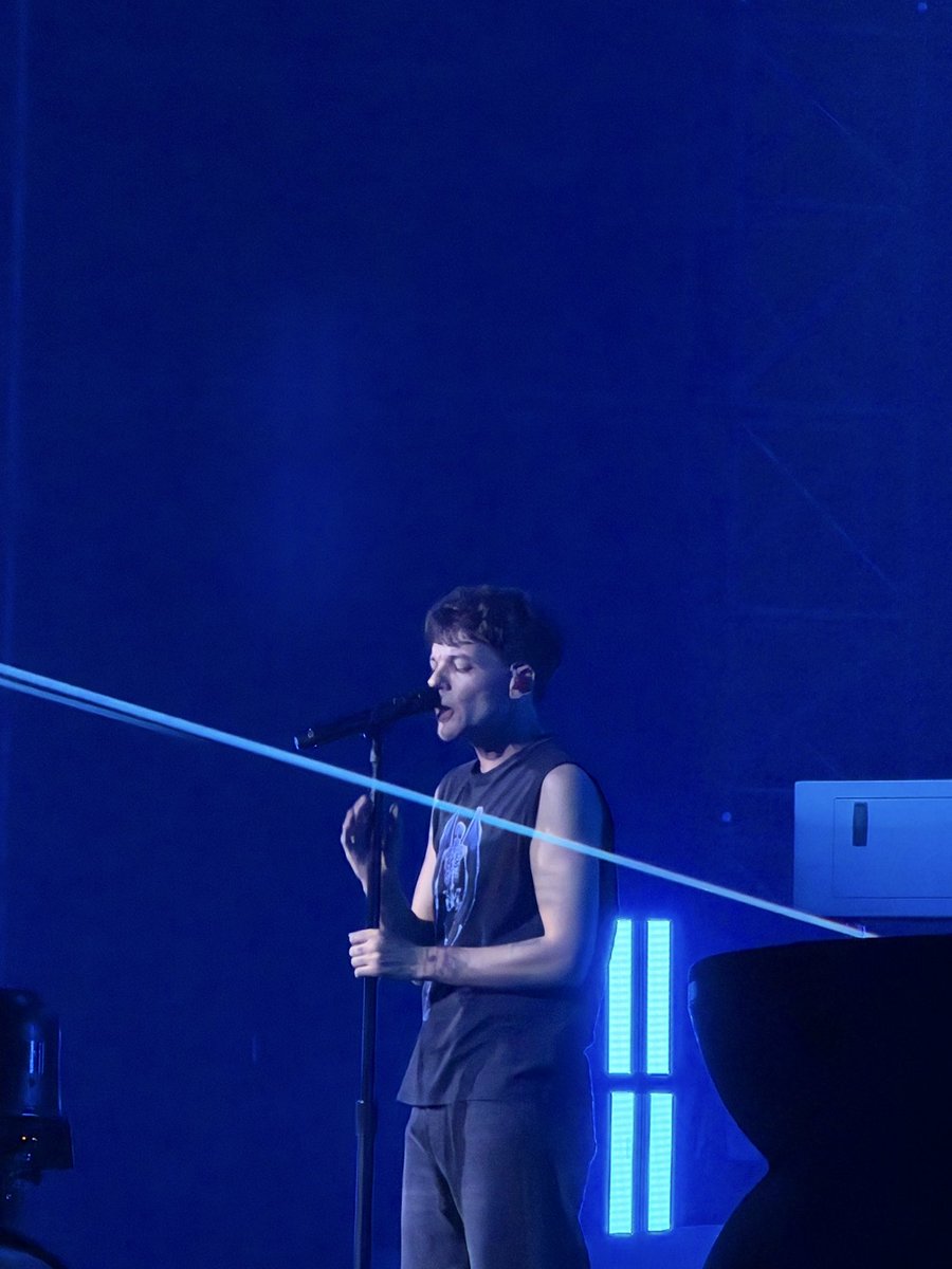 AKrupickaa's tweet photo. @Louis_Tomlinson Wien, 6 April, 2026 https://t.co/nB3KK0Bk6H
