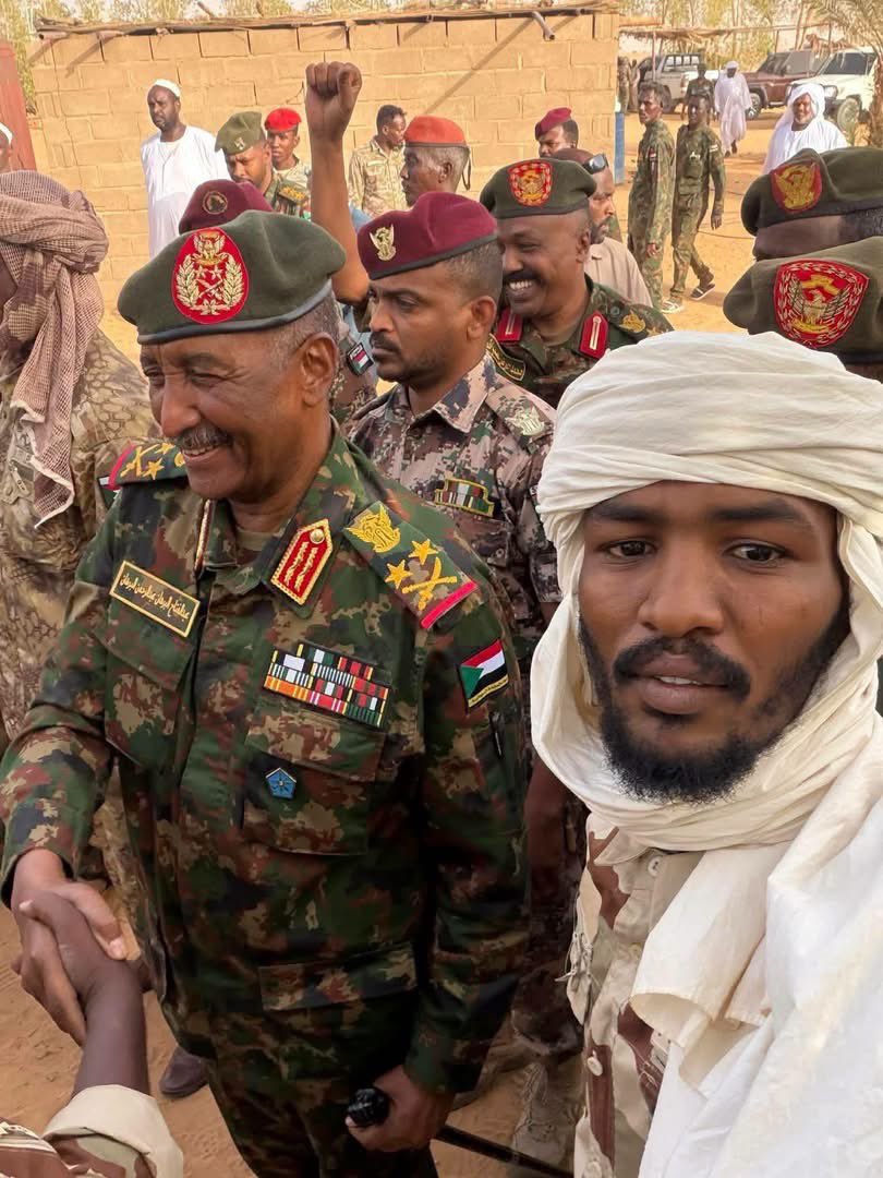 umutcagrisariii's tweet photo. The way Abdel Fattah al-Burhan is welcoming defectors from the Rapid Support Forces sends, in my view, a clear message to other members within the group who are exhausted and worn down.

This approach serves as a strong signal that the door remains open for those willing to lay down their arms and join state forces. I consider this a smart and well-calculated move. It is likely that in the coming days, defections from the RSF will increase, potentially leading to internal fragmentation.