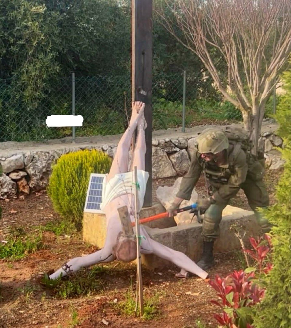 amir_baghfalaki's tweet image. Israeli soldier breaking a statue of Jesus Christ
#urgency