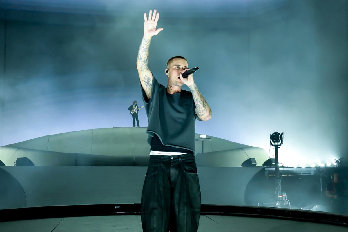Justin Bieber's 'SWAG' officially returns to the top 10 on this week's Billboard 200 following first Coachella weekend.

It was up 160% in unit sales.