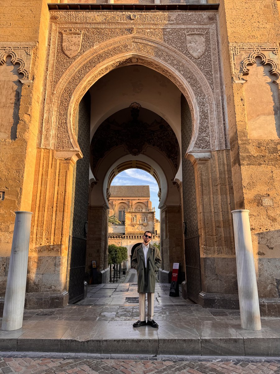 "الأندلس إنما هي من عداد المغرب، وعمرانها متصل بعمرانِه."

-ابن خلدون