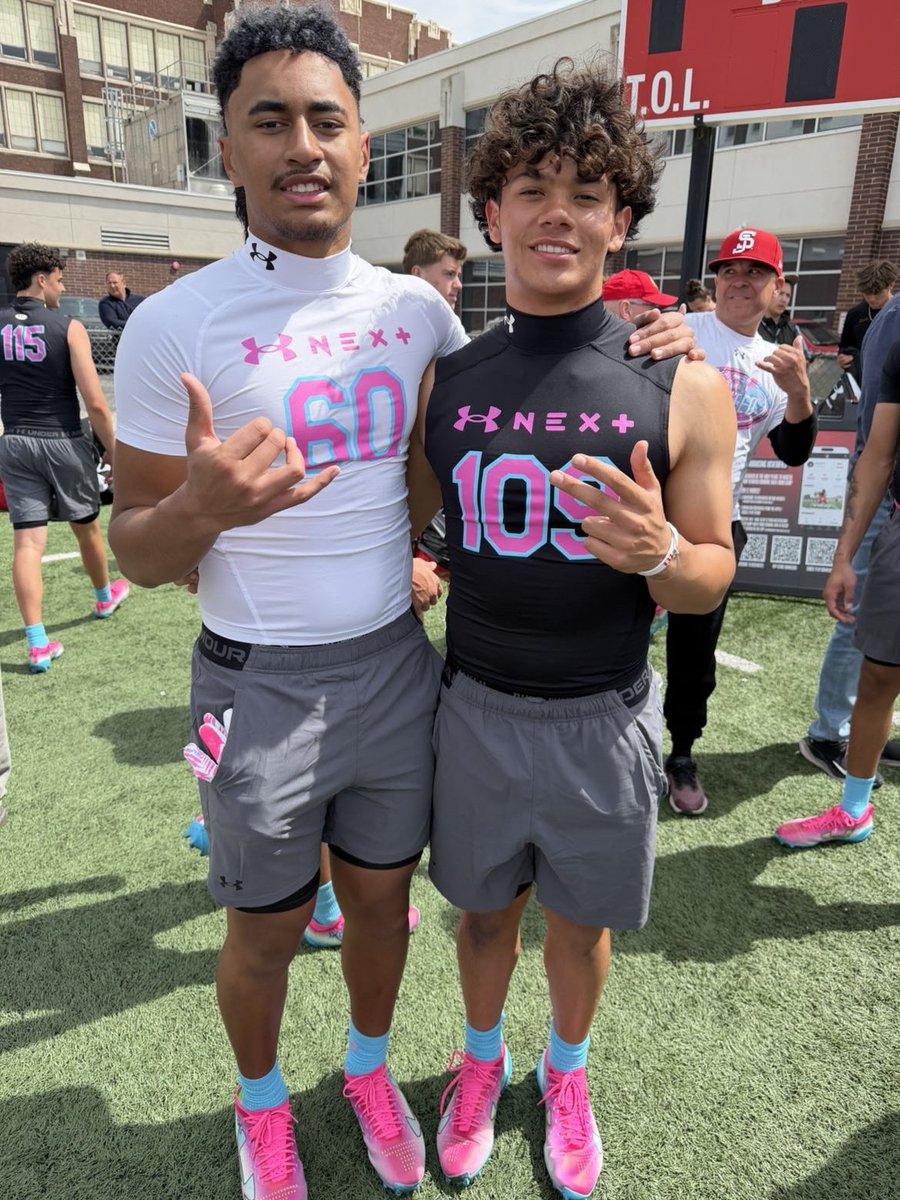 M4kaigordon's tweet image. Had a great time at the @UANextFootball Camp in SLC. Thankful to be invited back again this year🙏🏽 #UANext @UnderArmour 

@OremFBOfficial @CoachAndyStokes @BrandonHuffman @BlairAngulo @Andy_Pham1 @adamgorney @CriddleBenjamin @ChadSimmons_ @GregBiggins @Rivals @247Sports