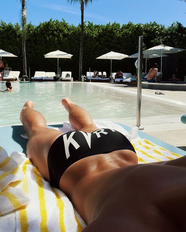 ꧁ ༺𝙵𝙻𝙰𝙼𝙴-𝙱𝙰𝙱𝙴༻ ꧂ tweet media