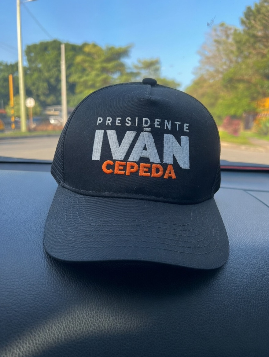 <a href="/MajoDoriaT/">María José Gómez</a> 👇