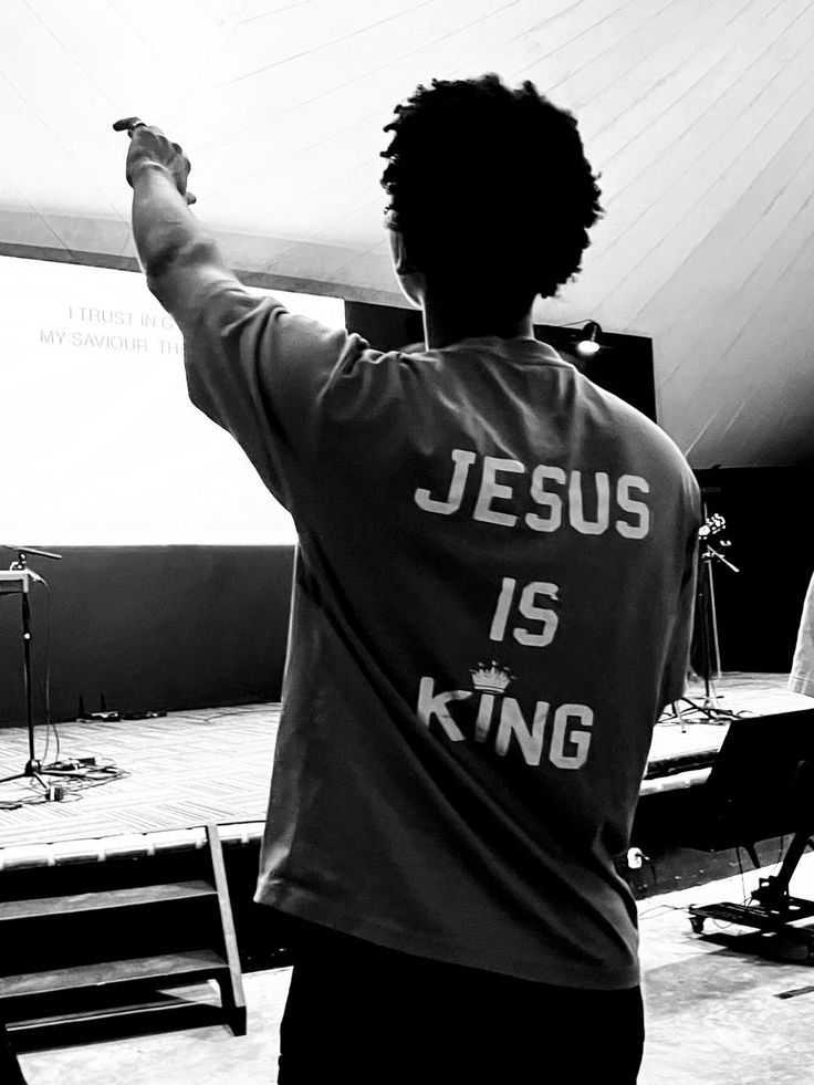 JulieParker144's tweet image. Ezra 8:1  These are now the chief of their #fathers, and this is the genealogy of them that went up with me from Babylon, in the reign of Artaxerxes the king. 2  Of the #sons of Phinehas; Gershom: of the sons of Ithamar; Daniel: of the sons of David; Hattush.

3 Of the sons of