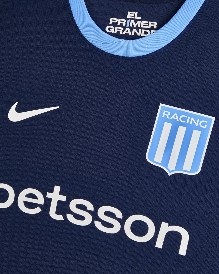 showdecamisas's tweet image. #Nike apresenta as novas camisas do Racing. showdecamisas.com.br/2026/04/nike-a…