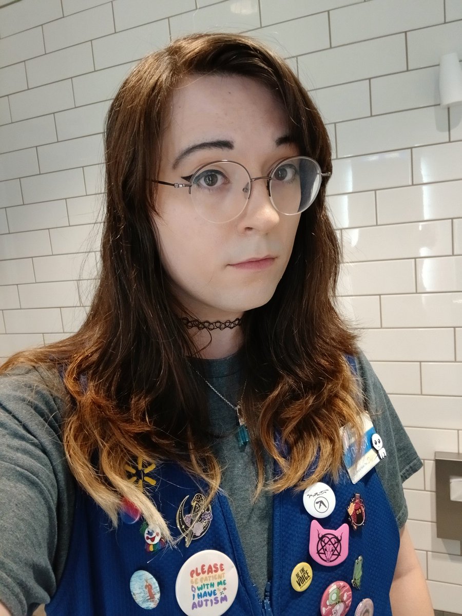 darcy 🖤 tweet media