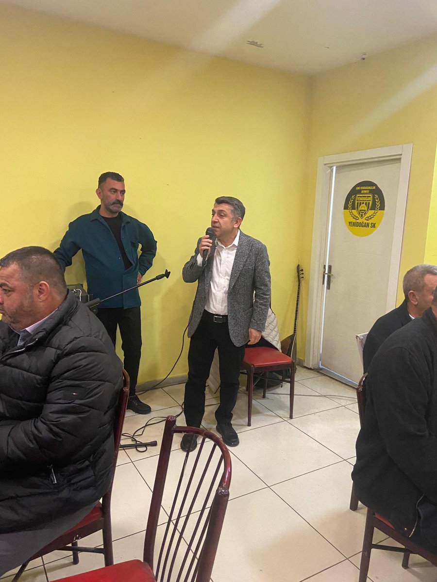 Altındağ Eski Yenidoğanlılar Derneği’nin kuruluş yıl dönümü münasebetiyle ￼ düzenlemiş olduğu toplantıya katıldım.
￼ Yenidoğanlı abilerimin, ￼kardeşlerimin yoğun ilgisi ve katılımı ile gerçekleşen toplantıda Yeni doğan Sporun adıma hazırlamış olduğu formasını gururla teslim