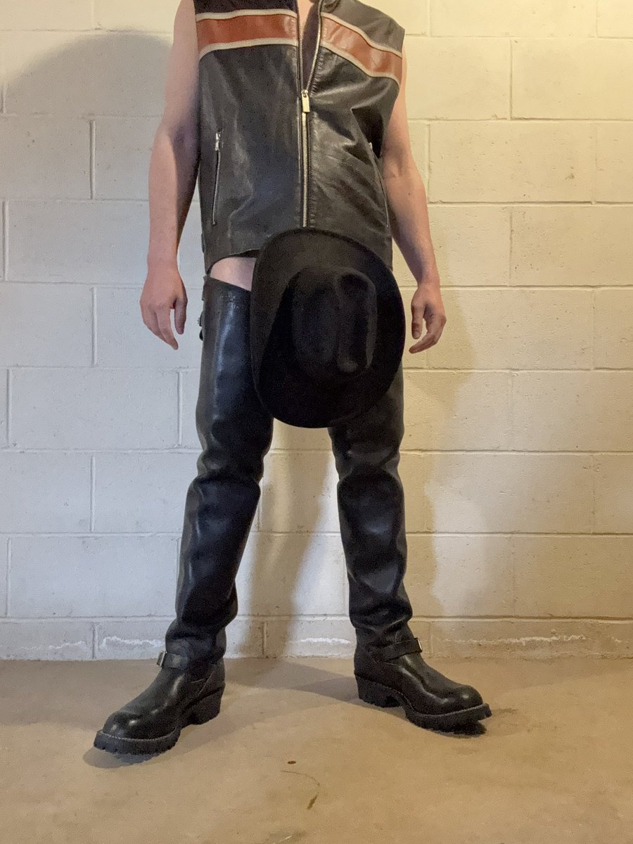 Bootstud tweet media