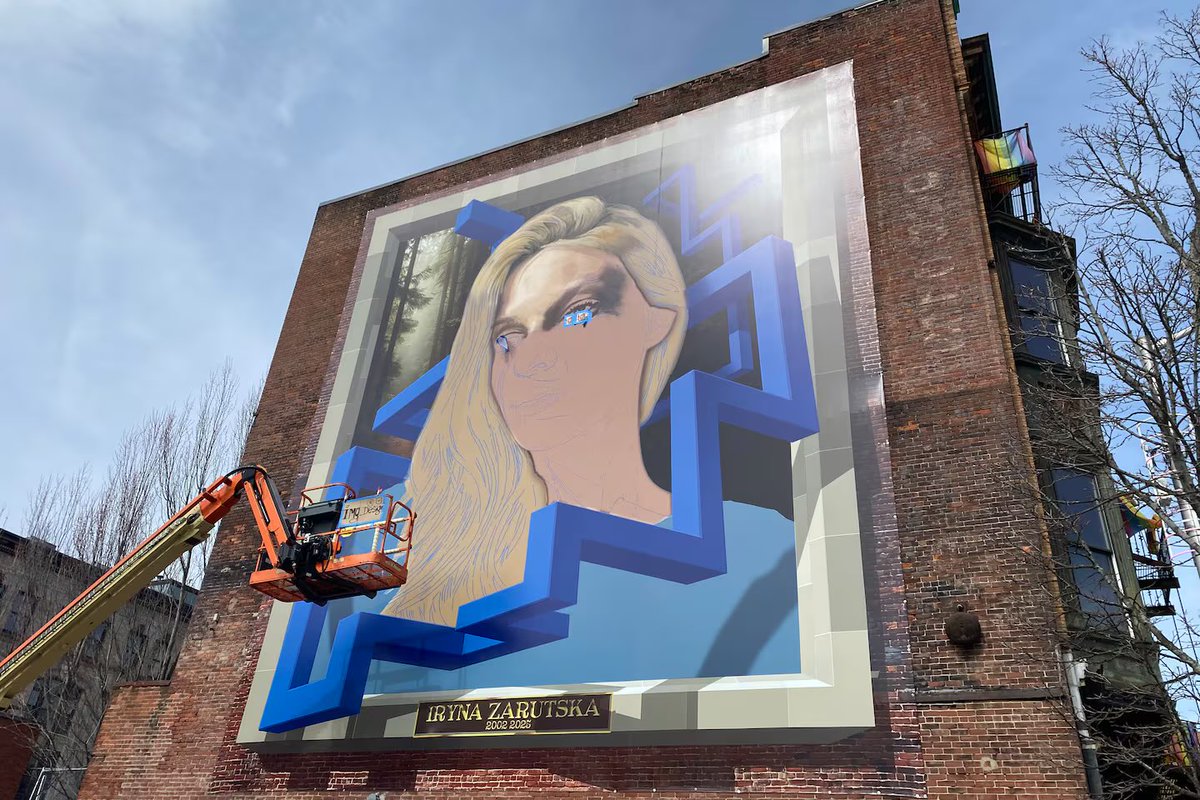 Artorius401's tweet image. You wanna know how the left is? RI had someone paint a partial mural of Iryna. Governor and Mayor stopped it from being finished. A week later, in Federal Hill, they opened a restaurant and they put Iryna on the side. Govnr and Mayr showed up to promote the new restaurant. #RI