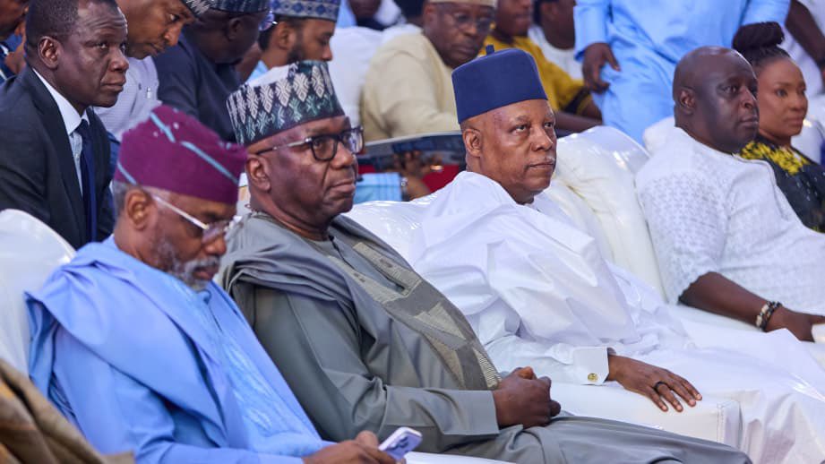 nifemioguntoye's tweet image. Every great event has a rhythm.
My job? To find it, keep it, and elevate it.

From the first welcome to the final applause, it’s about clarity, connection, and control of the room.

Let’s make your next event unforgettable.

#MC #EventHost #CorporateEvents #PublicSpeaking