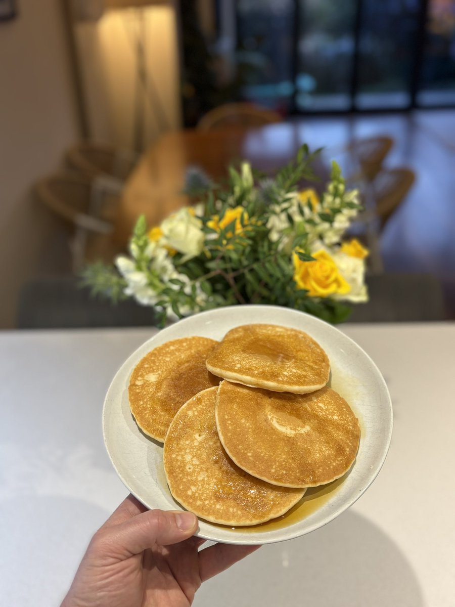 barryprotrainer's tweet image. Carb loading ahead of tomorrow’s leg session 🏋️.

#pancakes #carbs #legday