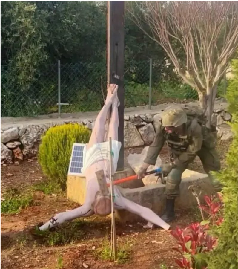 MarioNawfal's tweet photo. Netanyahu:

“Israel protects Christians throughout the region…”

“Israel is the only country in the Middle East where the Christian community is thriving.”

“We cherish our Christian friends. We protect the Christian holy sites.”

Meanwhile this soldier breaks the statue of Jesus in a democratic country with over 35% of the population being Christian, and the President legally has to be Christian.