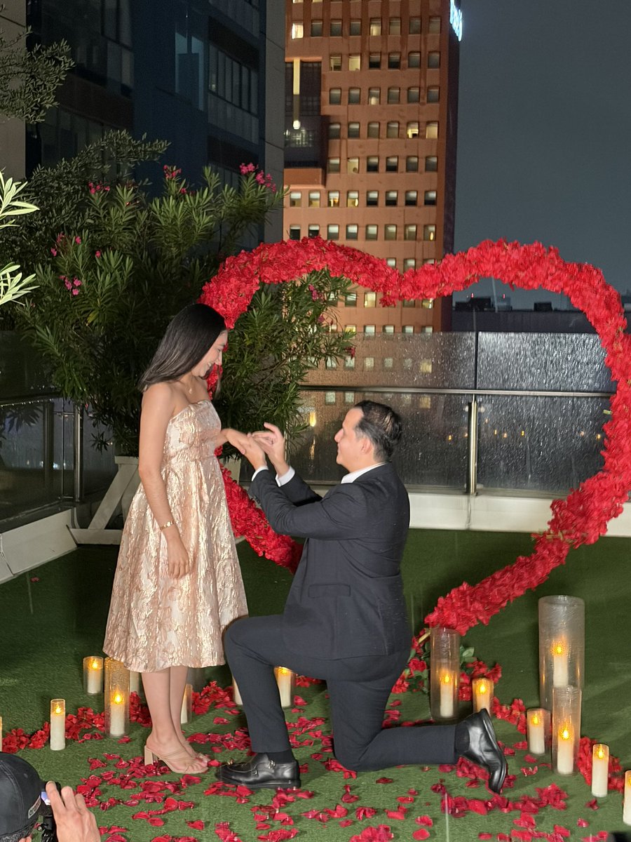 anielflores04's tweet photo. me caso con el amor de mi vida!!! 
Te amo Ricardo😍❤️ https://t.co/946yozw74v
