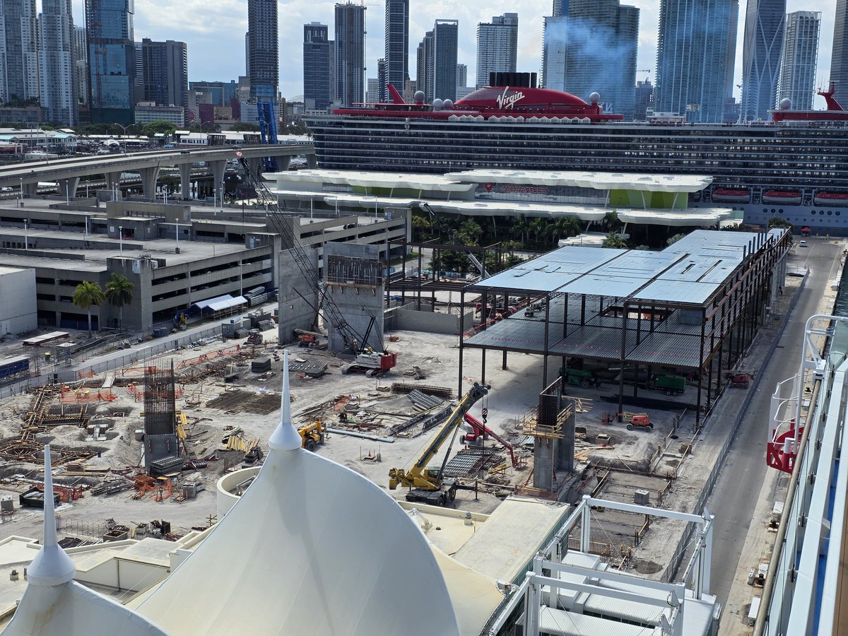 volvoshine's tweet image. The western half of @PortMiami is under construction, construction 👀
#Miami