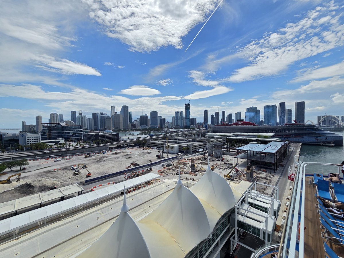 volvoshine's tweet image. The western half of @PortMiami is under construction, construction 👀
#Miami