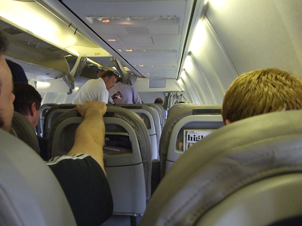 MT111tmd123's tweet photo. Little throwback to 2016 when @British_Airways operated selected flights to Denmark and Scotland with some interesting #JetTime #Boeing737-700!
I did manage to enjoy a flight on one from LHR-EDI!
https://t.co/9VpIEkNv07 https://t.co/Wftd9NStPG